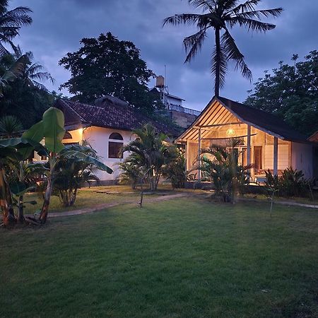 Kayu Cottage Gili Trawangan Exterior foto
